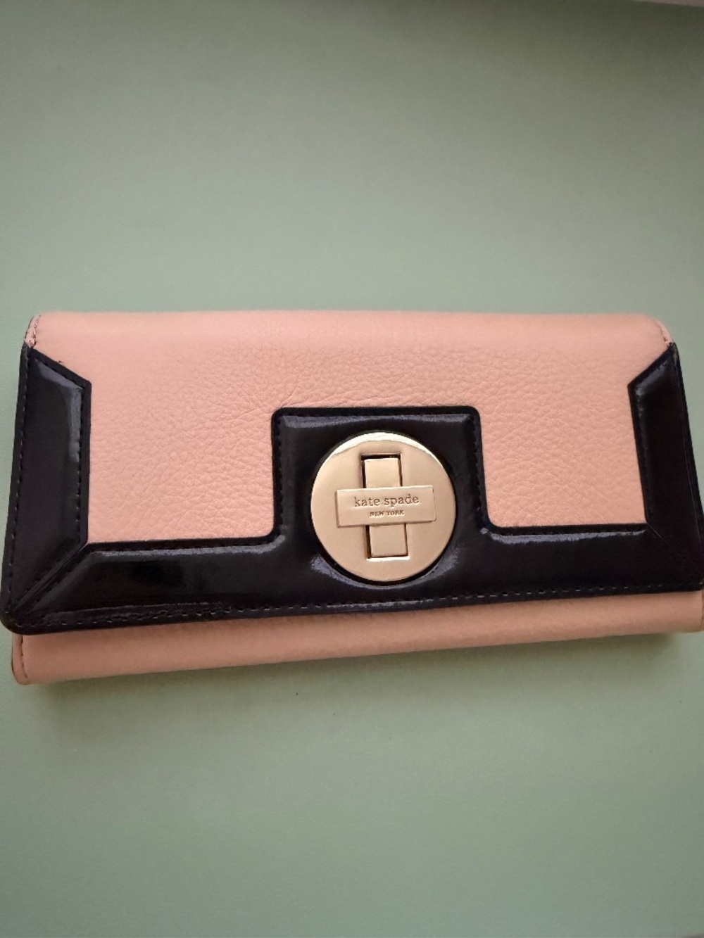 Kate Spade Nicola Blush Pink & Black Leather Twistlock Continental Wallet